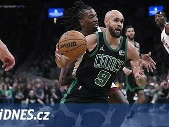 Výhry bez odporu. Boston rázně ukončil Miami, Dallas dominoval v Los Angeles