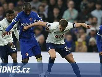 Fotbalisté Chelsea po výhře v derby nad Tottenhamem útočí na poháry