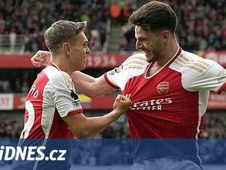 ONLINE: Boj o titul v Anglii pokračuje. Arsenal doma zvítězil, co na to City?