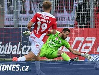 Pardubice - Č. Budějovice 3:2, přestřelka pro domácí. Hrdinou střelec Hlavatý