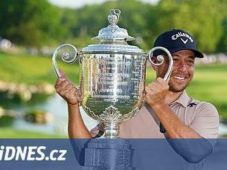 Americký golfista Schauffele vyhrál rekordním výsledkem major PGA Championship