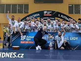 Plzeňští futsalisté obhájili titul, Rešetár končí jako třináctinásobný šampion