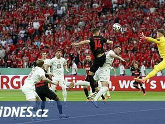 Leverkusen má double, ve finále poháru se nadřel, Schick hrál půli, Hložek chvíli