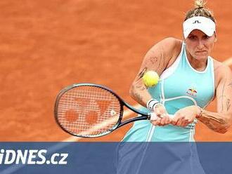 Déšť v Paříži odkládá program, Vondroušová i Bouzková dohrají až ve čtvrtek