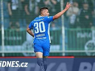 ONLINE: Ml. Boleslav - Hradec Kr. 2:0, hosté v deseti, náskok zvyšuje Kostka