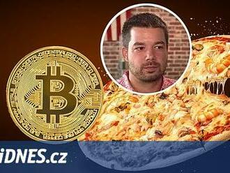 Deset tisíc bitcoinů za dvě pizzy. První transakce by dnes měla hodnotu 16 miliard
