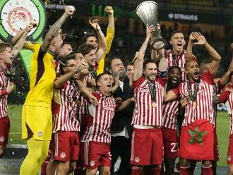 Historický moment pre Grécko. Na gól sa čakalo skoro dve hodiny, Olympiakos má trofej