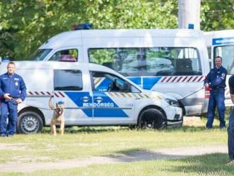 Po bombovej hrozbe evakuovali školy aj v susednej krajine