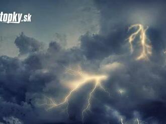 Meteorológovia vydali výstrahy! Na celom Slovensku sa môžu vyskytnúť búrky