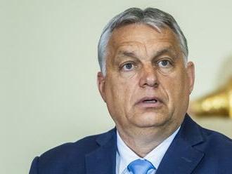 Orbán sa rozčuľuje nad migrantmi: Poburujúce, že niekto diktuje, koho máme prijať