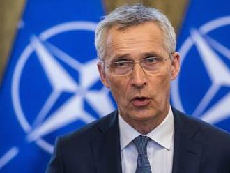 Šéf NATO Stoltenberg je v Prahe: Česko je spoľahlivým a veľmi ceneným partnerom