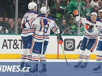 Hokejisté Edmontonu dobyli led Dallasu a přiblížili se finále Stanley Cupu