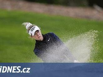 Závěr golfového US Open bez Kordové. Hvězda letošní sezony neprošla cutem