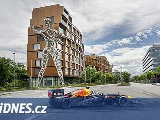 Red Bull si vybral Karlín. Kromě F1 přiveze i drifty nebo kaskadéra