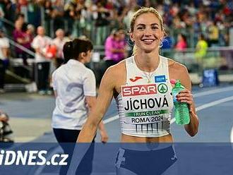 Jíchová: Ještě nejsem stará bába, ne? Medaile přijde. Teď si dám tiramisu