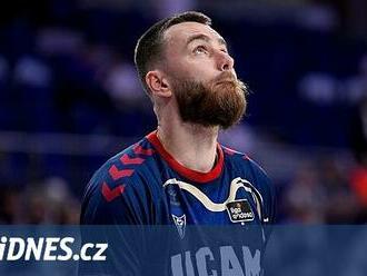 Basketbalista Jelínek má stříbro ze Španělska. Do finále s Realem nezasáhl