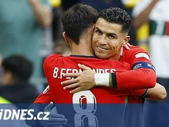 Turecko - Portugalsko 0:3, kuriózní vlastní gól, Ronaldo v roli asistenta