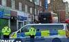 VIDEO: Policisté šokovali Brity, autem úmyslně srazili krávu. Řešil to i ministr