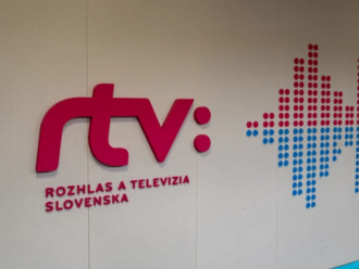 Nadávky na Ukrajincov i Rumunov. RTVS čelí pre vulgárnu nahrávku škandálu, s jej technikou manipuloval známy agent i otec Hamšíka