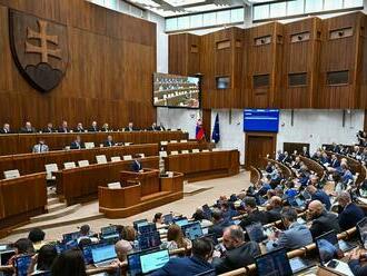 Poslanci schválili lex atentát. KDH bude žiadať Pellegriniho veto