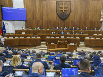 Parlament: Na miestne cesty už bude dohliadať štát, zavádza sa jednodňová diaľničná známka. HHC ide na zoznam omamných látok