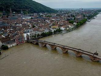 Silné dažde spôsobili na juhu Nemecka záplavy. V Bavorsku prišiel o život hasič, ďalší bol nezvestný