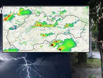 Na Slovensku úradujú silné búrky, ktoré nekončia! VAROVANIE Hrozia krúpy a supercely, aktuálny RADAR