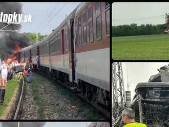 AKTUÁLNE Brutálne prvé FOTO tragickej nehody! Vlak zhorel do tla: Autobus sa zlomil na dve polovice! Hlásia 6 obetí