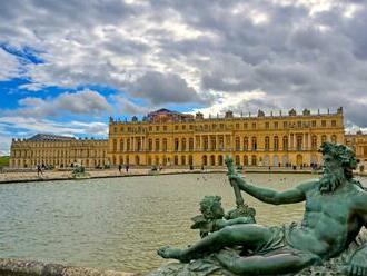 POŽIAR v zámku vo Versailles! Návštevníkov a personál evakuovali