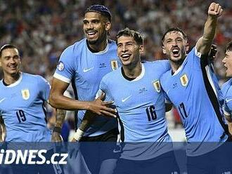 Na Copa América postupují Uruguay a Panama, končí domácí výběr USA