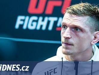 Zápasník MMA Dvořák po neshodách opustil elitní organizaci UFC