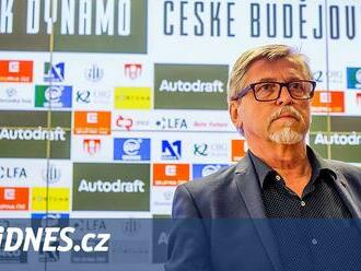 Bývalí majitelé Dynama se bojí odlivu peněz za prodej. Koubek jim dluží miliony