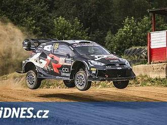 Mistr světa Rovanperä ovládl Lotyšskou rallye, vedení ani na chvíli nepustil