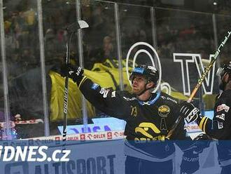 Žádná NHL. Kaše měl několik nabídek, ale zůstává: Litvínov byl jedinou volbou