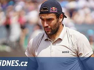 Berrettini po týdnu znovu slaví, triumfoval i v Kitzbühelu. Cerúndolo ovládl Umag