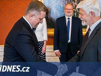 Ukrajina má v Česku nového velvyslance. Zvaryč předal pověřovací listiny