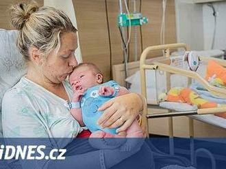 Pořízek Oliver vážil po porodu přes pět kilo. Na svět přišel ve zlínské nemocnici