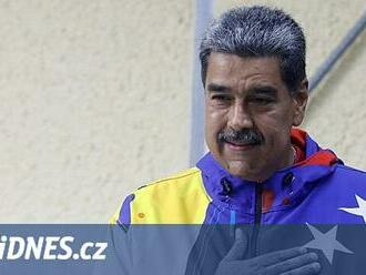 Venezuelu dál povede Maduro, oznámil úřad. Opozice výsledek odmítá