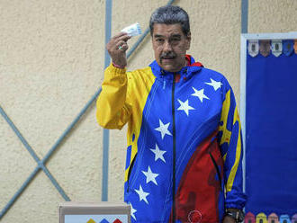 Vo Venezuele sa konajú prezidentské voľby, Maduro sa uchádza o tretie obdobie