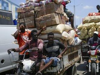 Pri pobreží Haiti zahynulo pri požiari lode s migrantmi najmenej 40 ľudí