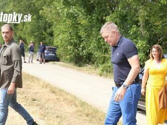 AKTUÁLNE Robert Fico opäť na verejnosti: Prišiel sa pozrieť na žatvu! FOTKA v žite a skorší odchod