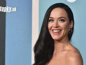 Katy Perry opäť vzbudila pozornosť: Čelí veľkej kritike fanúšikov… Vyzerá ako herečka z filmov pre dospelých!