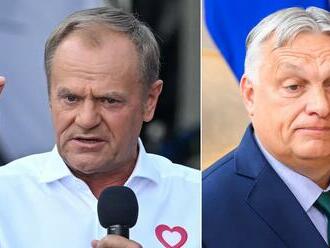 Pochybuje poľský premiér o Orbánovi? Štipľavý odkaz Tuska po jeho ceste za Putinom!