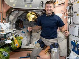 Astronaut vo vesmíre zachytil záhadné červené svetlo: TOTO nikto nečakal! FOTO vám poriadne zamotá hlavu