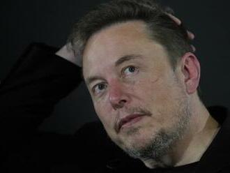 Elon Musk chce v Tesle používať humanoidné roboty: Chceli by ste takéhoto kolegu?!