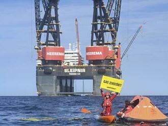 Greenpeace sa búri: Plánovanú ťažbu plynu chcú ZASTAVIŤ, drsný protest v mori