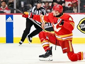 Calgary predĺžilo zmluvy s Čechom a Rusom