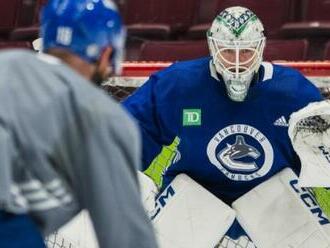 Stihne brankárska hviezda štart sezóny? Canucks zaujal na trhu Fín