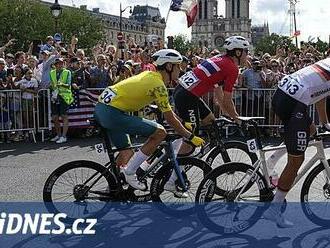 Německý cyklista si odskočil ve známé kavárně. Cestou z toalety sklidil aplaus