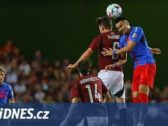 Místo elánu chyby a strach. Sparta si zahrává, příliš věcí jí nefunguje